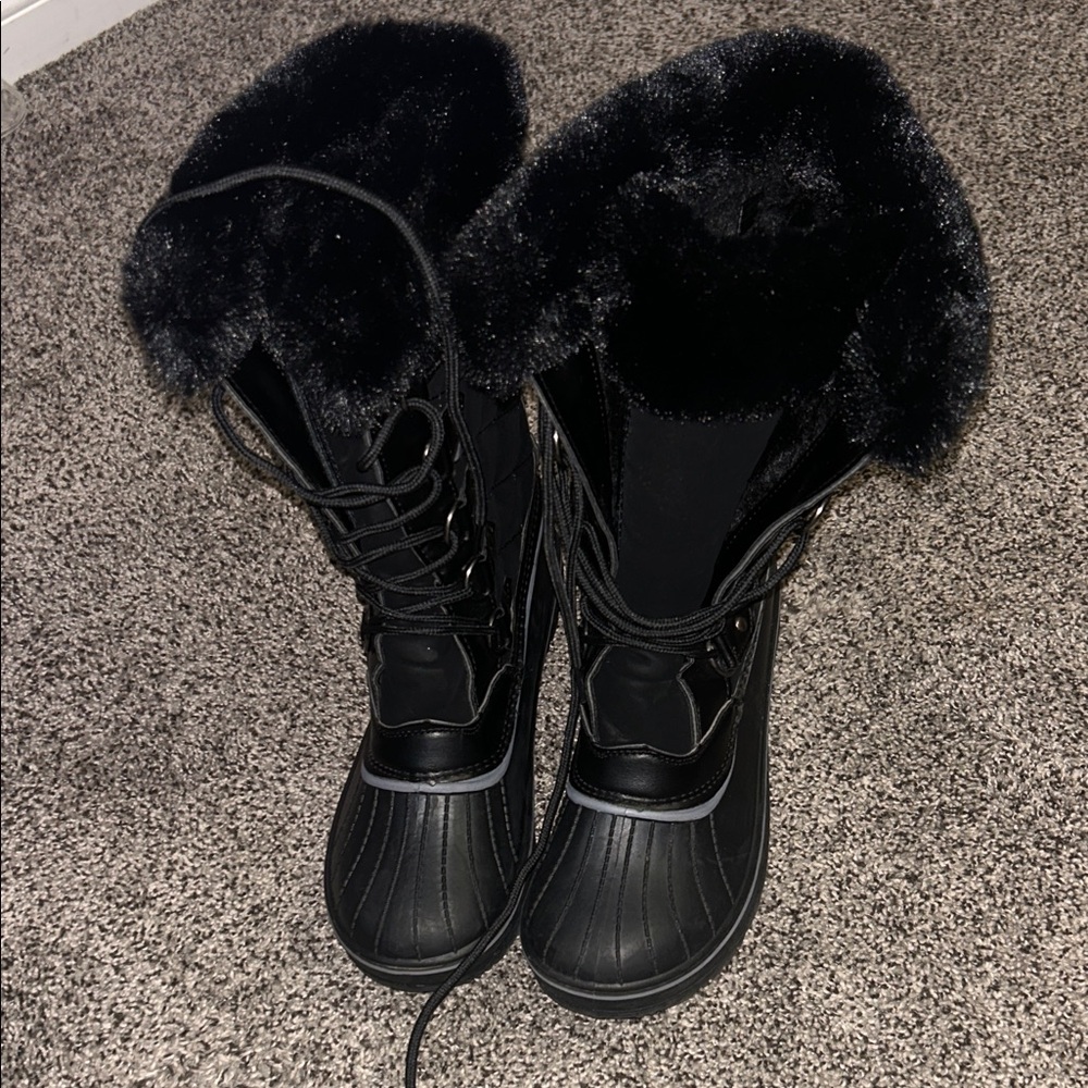 Merence Women's Black Fur-Lined Winter Boots
